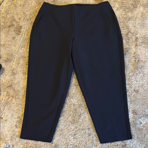 Athleta Pants - 🍍ATHLETA SLACKS🍍Zip pockets🍍Sz 18🍍inseam 26”🍍Navy